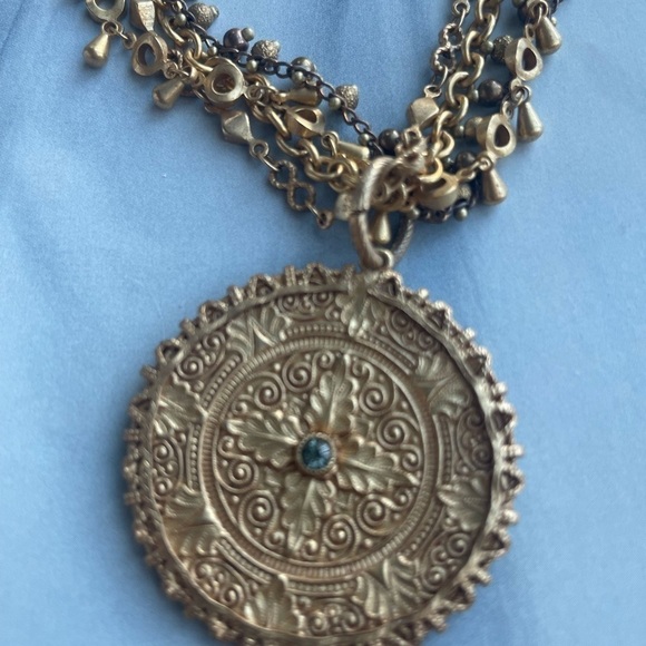 New - stunning and unique statement necklace - Picture 4 of 6